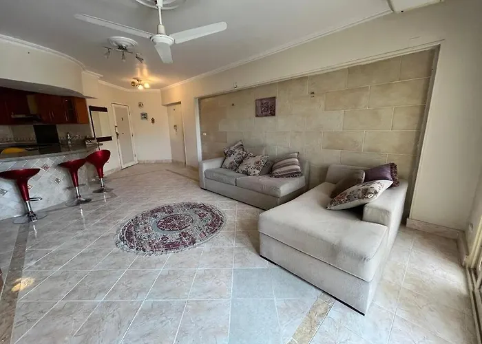 2 Bedroom Chalet, Private Garden * Ajn-Szuhna